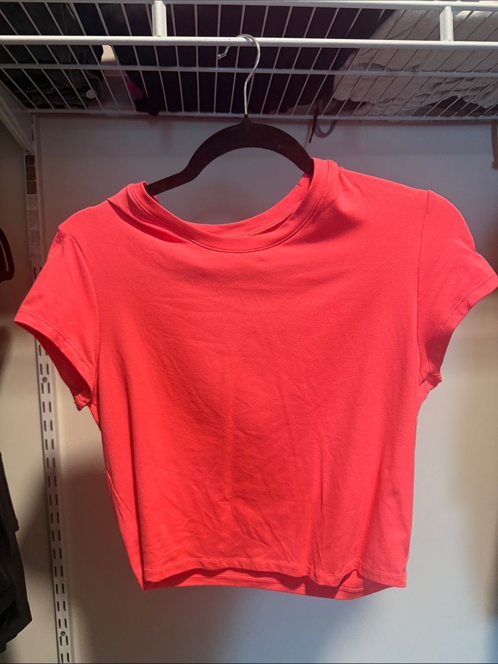 ALO Yoga Coral/Pink Short-Sleeve Crewneck Crop Top